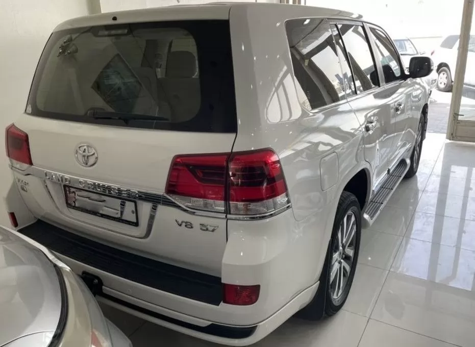 مستعملة Toyota Land Cruiser للبيع في الدوحة #13206 - 4  صورة 